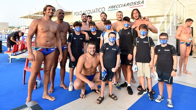 https://www.nuotosardegna.it/wp-content/uploads/2021/06/Fare-colpo-sui-piccoli-fans-e-molto-importante-Foto-di-Andrea-Staccioli-DBM-Inside.jpg